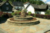 "Der Dorfbrunnen"